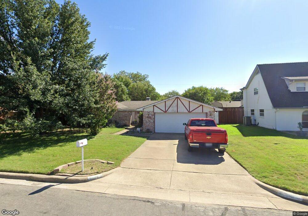 8420 Randy Dr, North Richland Hills, TX 76182 - photo 1