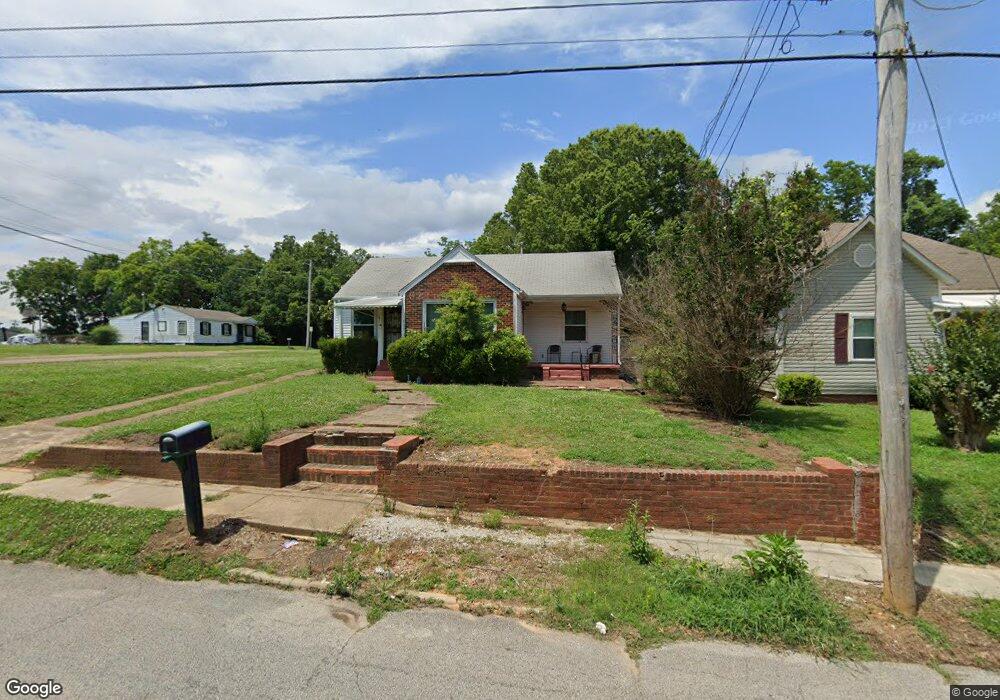 401 Berry St, Jackson, TN 38301 - photo 1