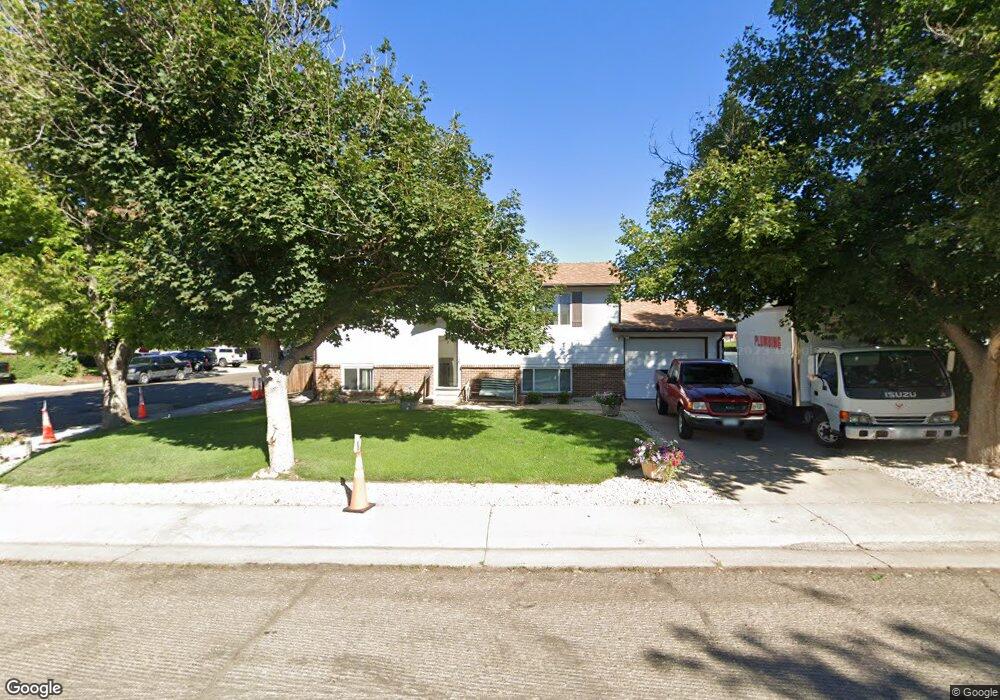 733 Memphis St, Aurora, CO 80011 - photo 1