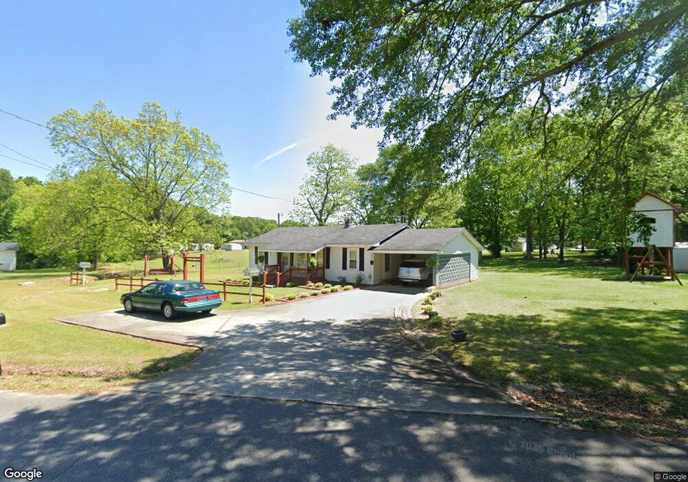 112 Adams Cir, Bowman, GA 30624 - photo 1