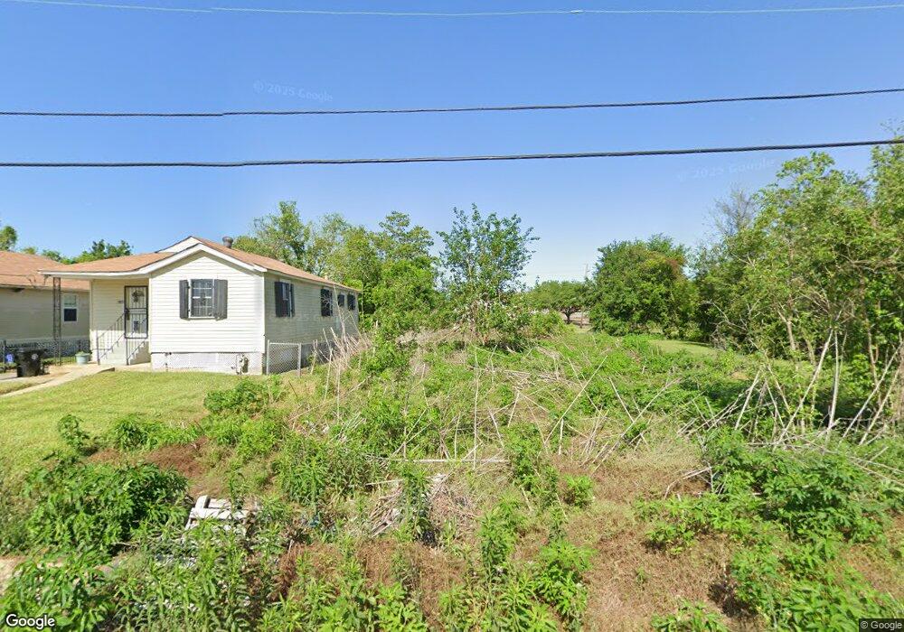 2908 Clouet St, New Orleans, LA 70126 - photo 1