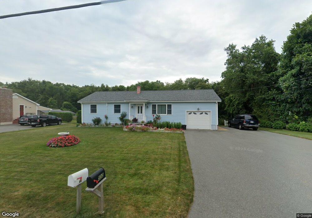 533 Russells Mills Rd, South Dartmouth, MA 02748 - photo 1