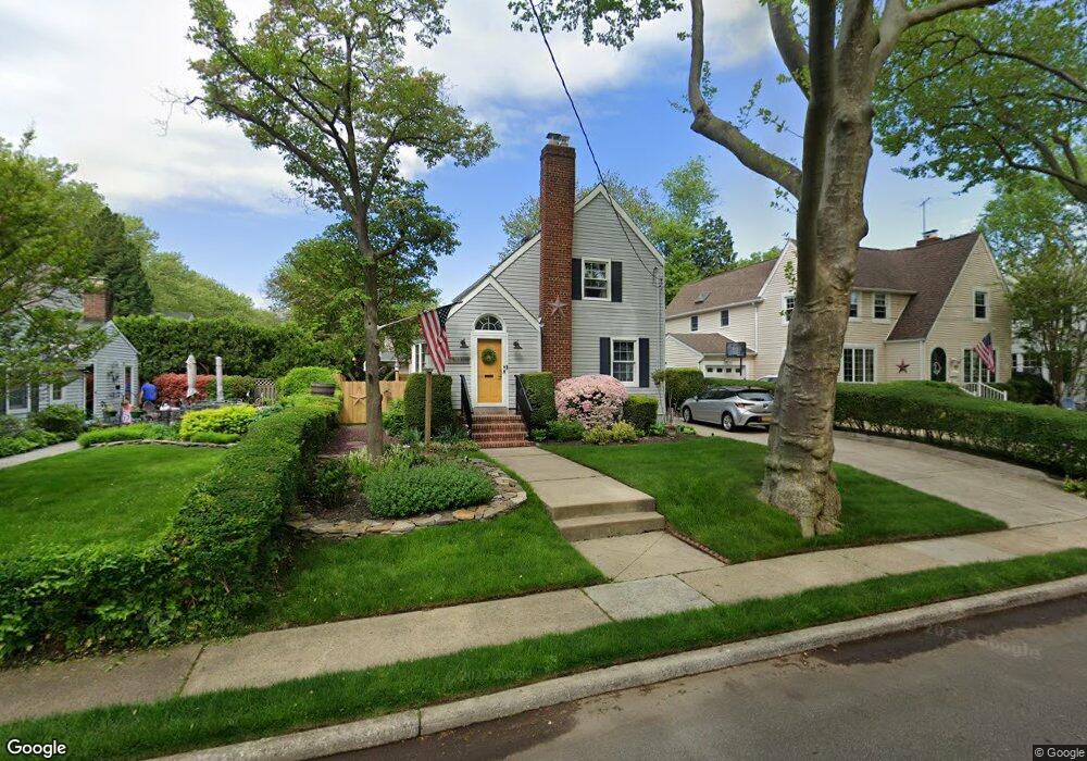 37 Elton Rd, Garden City, NY 11530 - photo 1