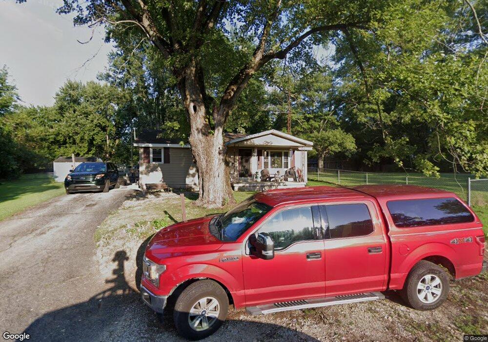 5216 Adkins St, Columbus, IN 47201 - photo 1