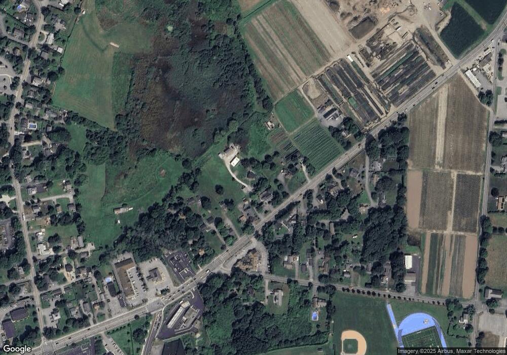 596 E Main Rd, Middletown, RI 02842 - photo 1