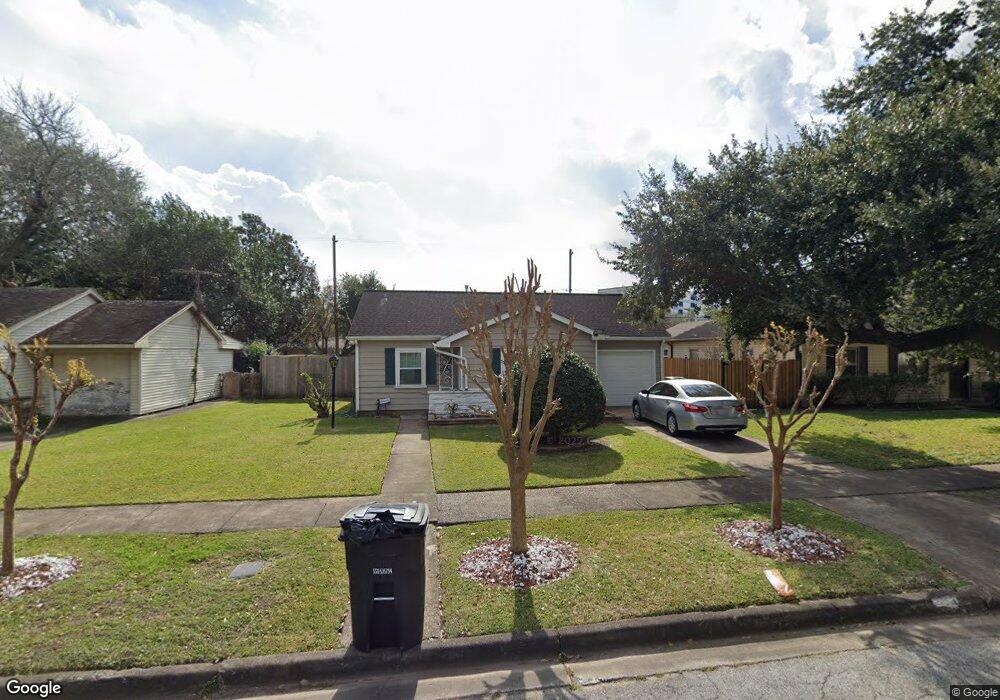 7514 Hereford St, Houston, TX 77087 - photo 1