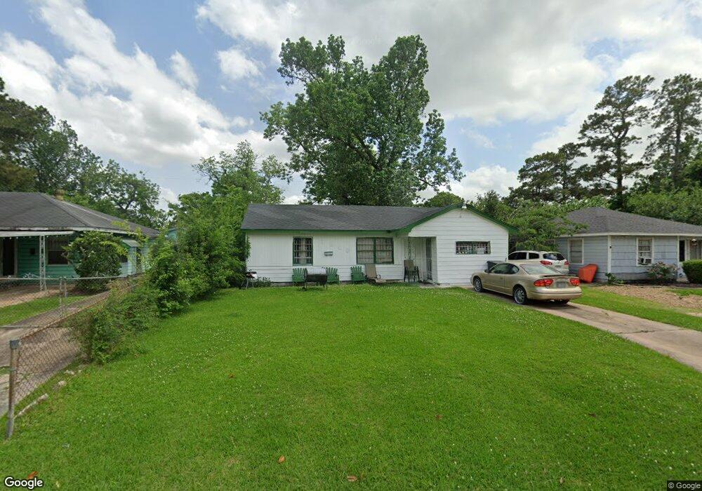 7240 Lakewood Dr, Houston, TX 77016 - photo 1