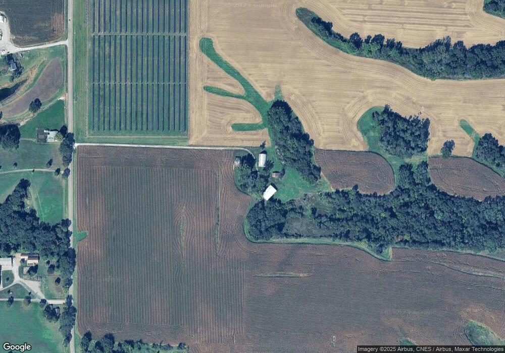 406 S Cameron Ln, Peoria, IL 61607 - photo 1