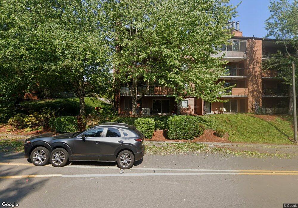 166 Oswego Summit unit 166, Lake Oswego, OR 97035 - photo 1