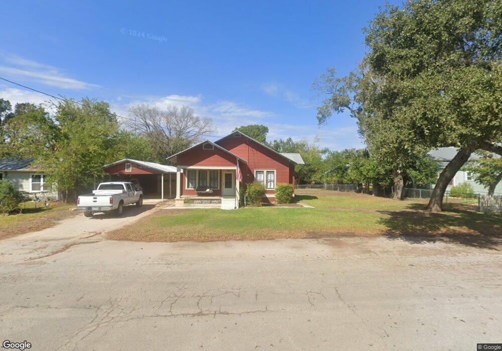549 E Camp St, New Braunfels, TX 78130 - photo 1