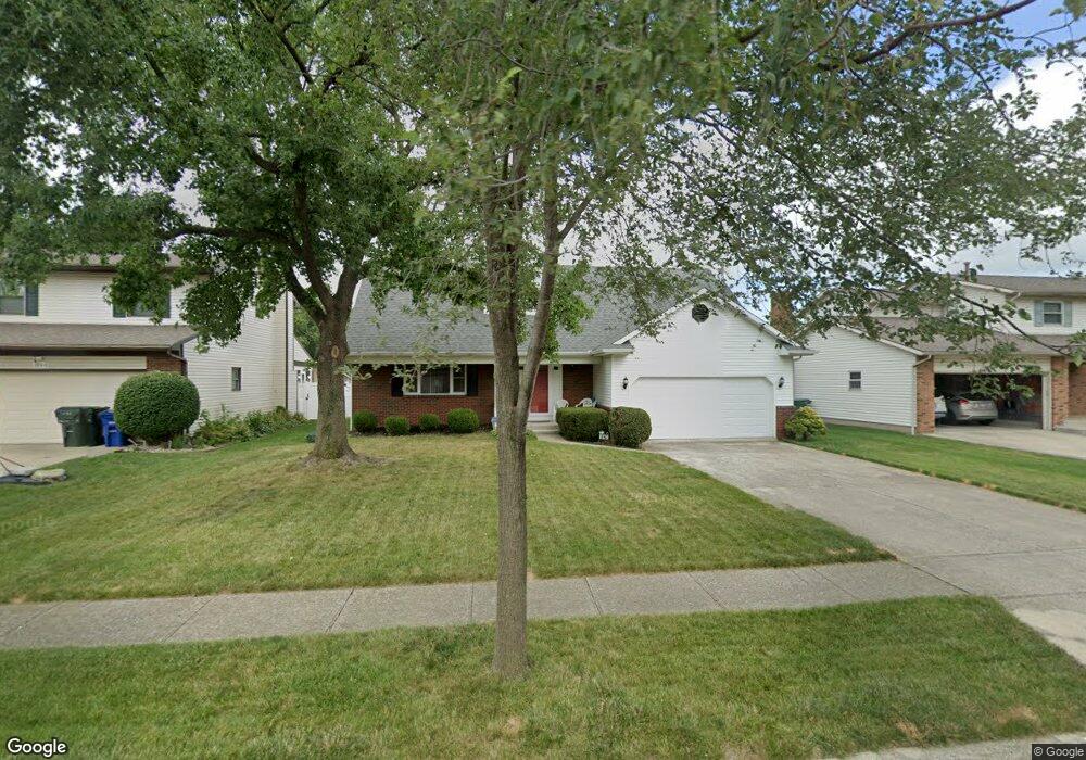 1674 Lynnhurst Rd, Columbus, OH 43229 - photo 1