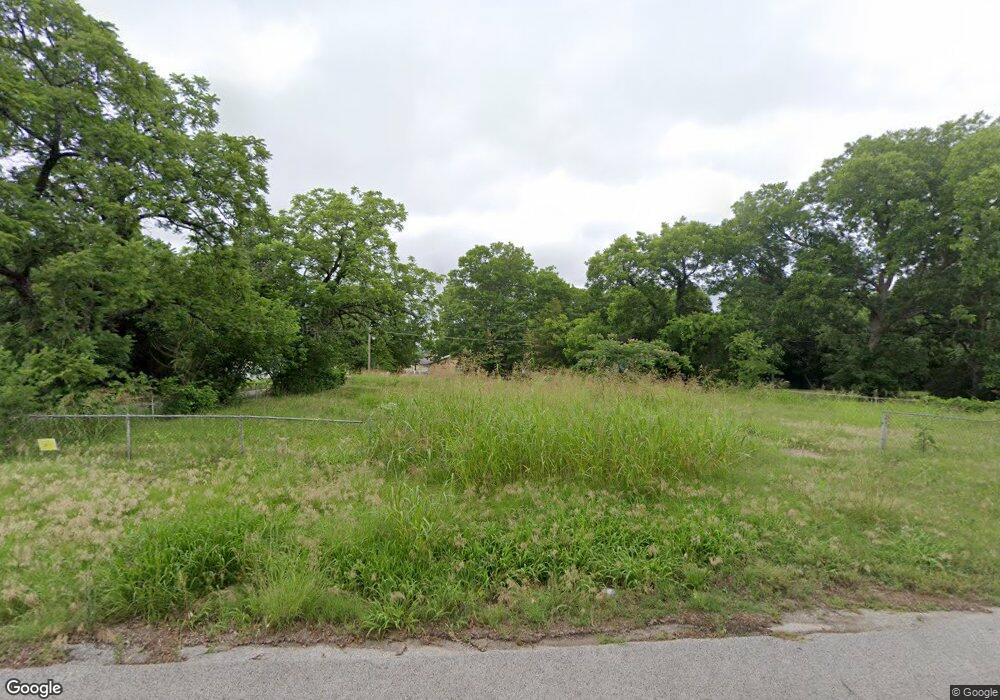 1301 9th Ave NE, Ardmore, OK 73401 - photo 1