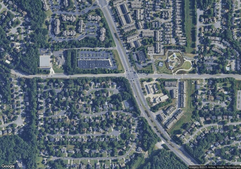 10700 Victory Gate Dr, Alpharetta, GA 30022 - photo 1