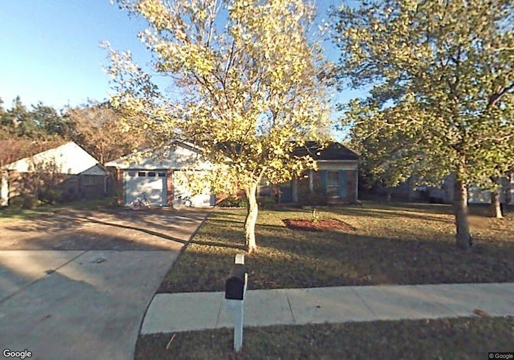 215 Mary Ann Dr, Friendswood, TX 77546 - photo 1