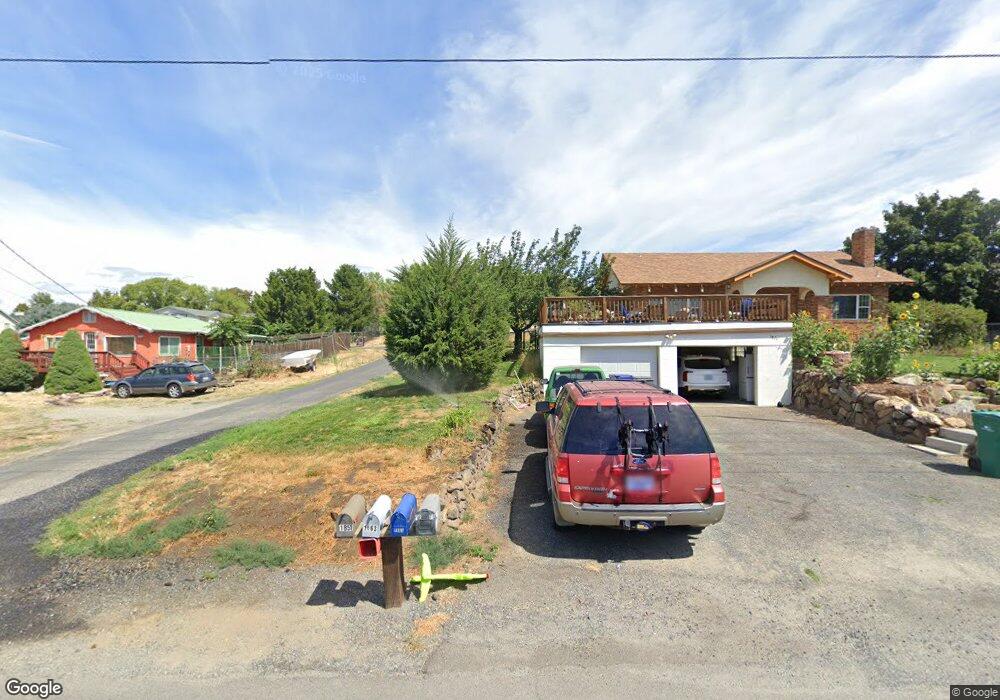 1863 8th St SE, East Wenatchee, WA 98802 - photo 1