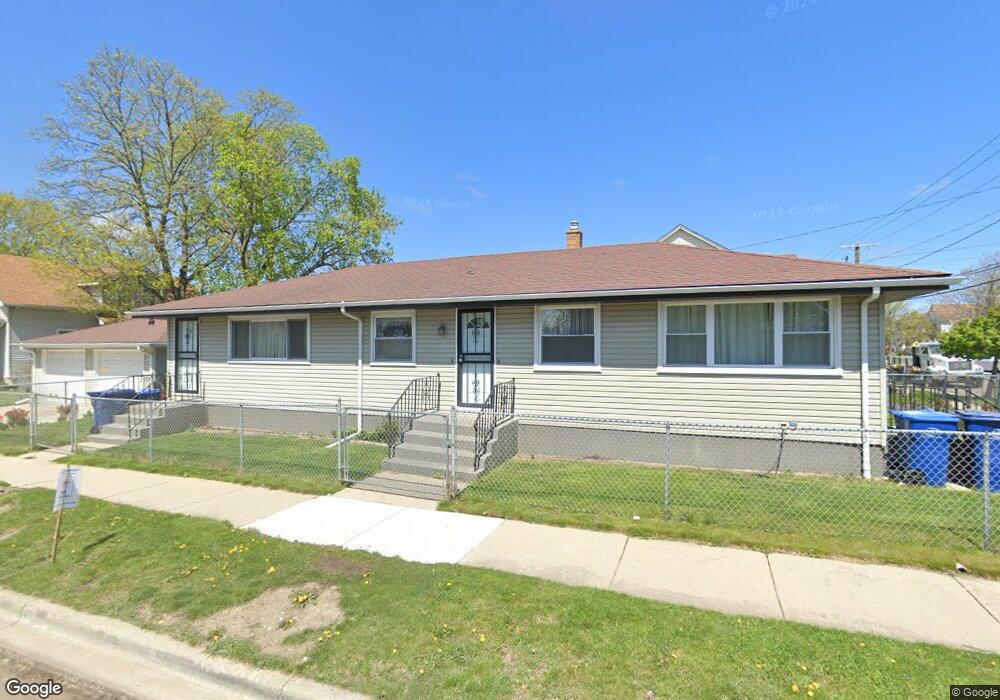 102 N Butrick St, Waukegan, IL 60085 - photo 1