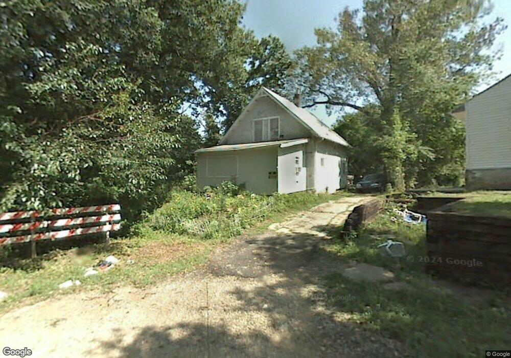 1921 11th St, Des Moines, IA 50314 - photo 1