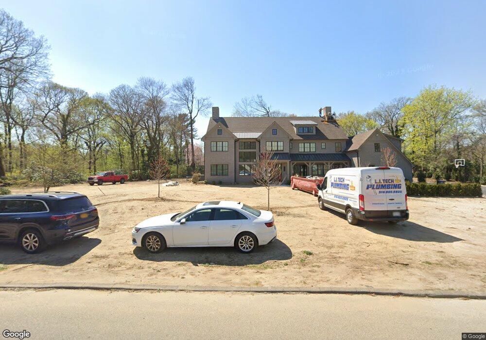 61 Harbor Acres Rd, Sands Point, NY 11050 - photo 1