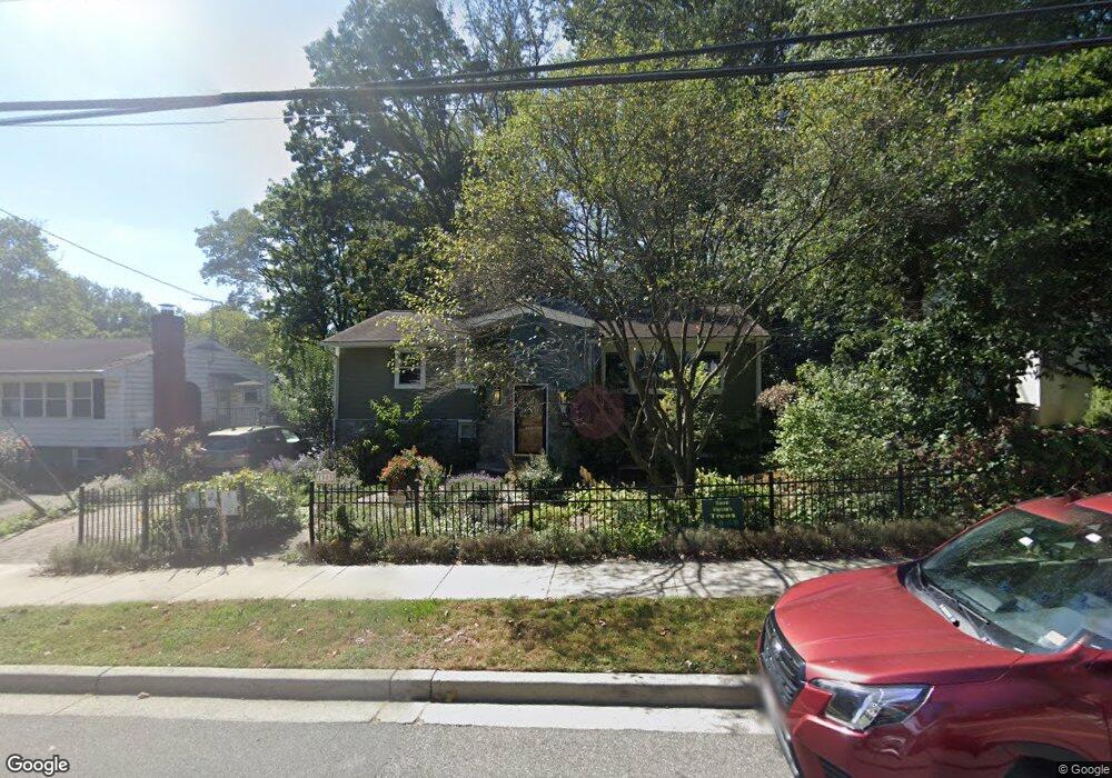 1303 Cottage St SW, Vienna, VA 22180 - photo 1