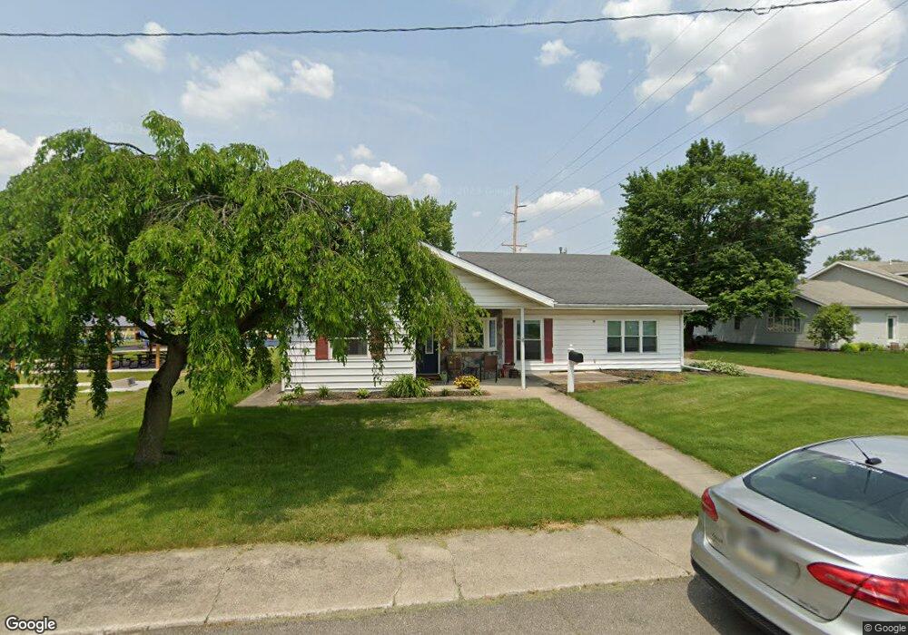 152 W High St, Nappanee, IN 46550 - photo 1