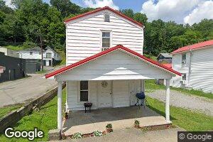 208 2nd St, Logan, WV 25601