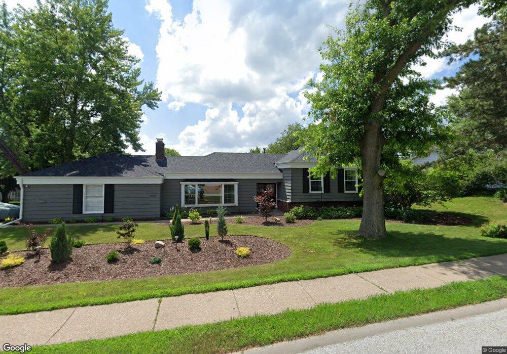 2702 Olympia Dr, Bettendorf, IA 52722 - photo 1