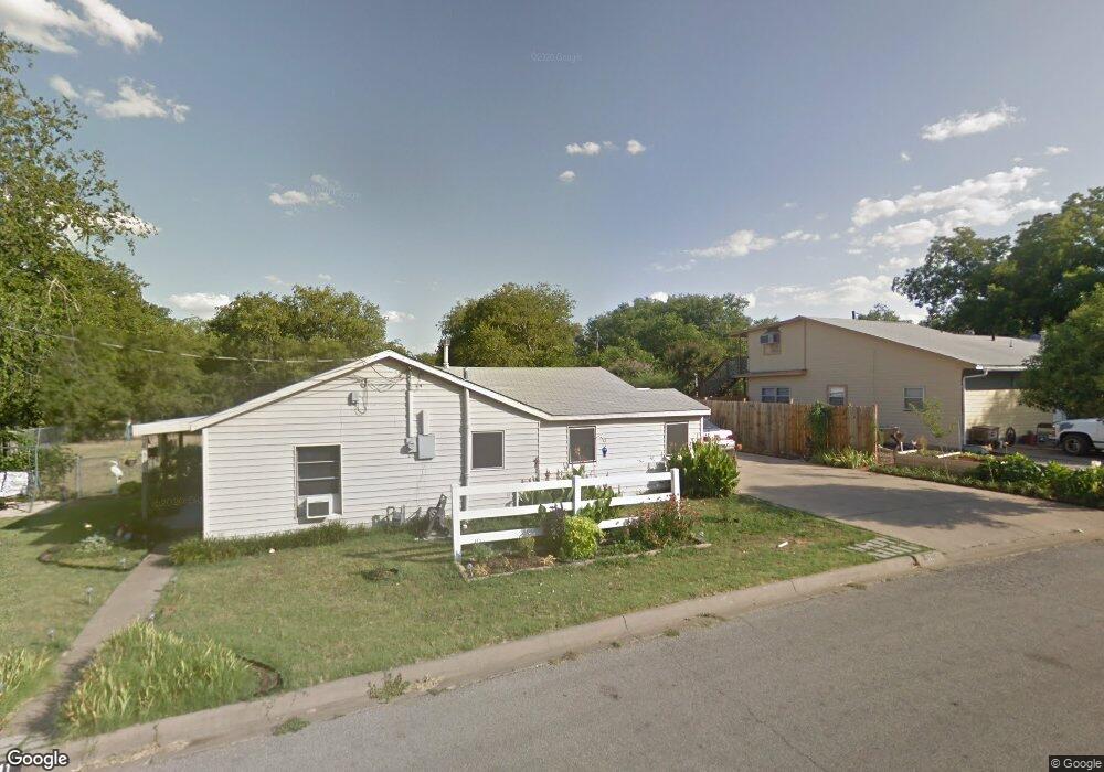 511 Euclid St, Cleburne, TX 76033 - photo 1