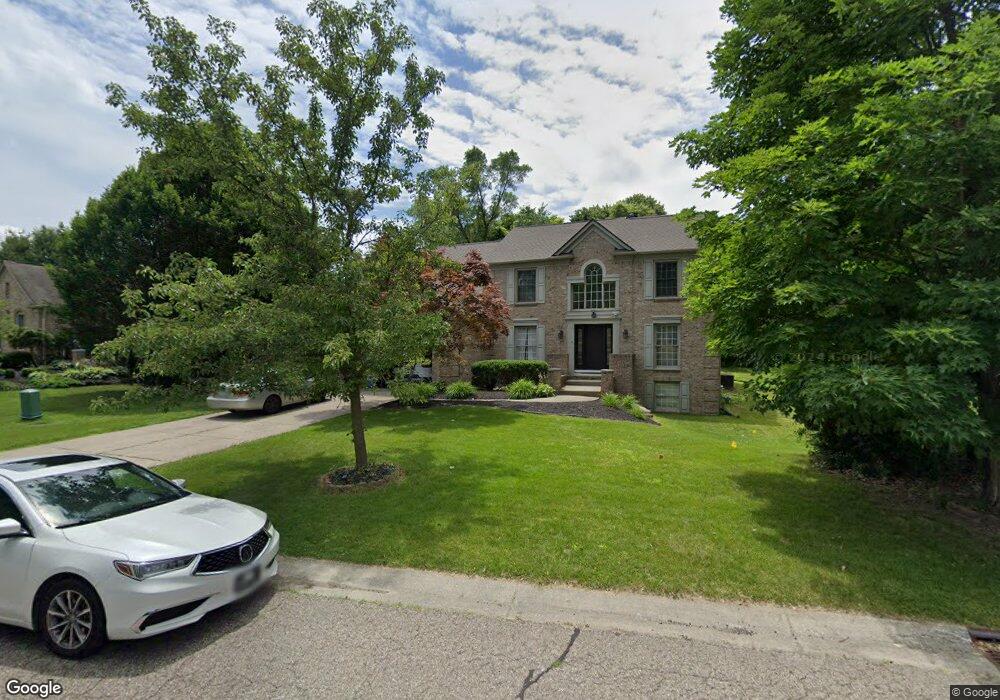 5755 Timberridge Dr, West Bloomfield, MI 48324 - photo 1