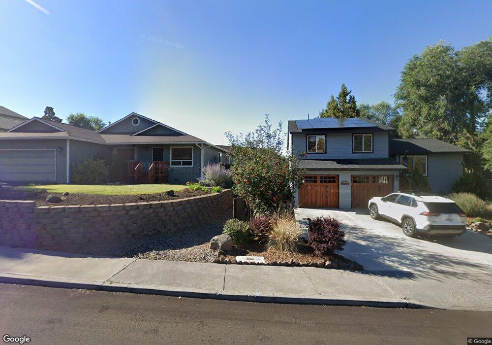 1140 NE Ross Rd, Bend, OR 97701 - photo 1