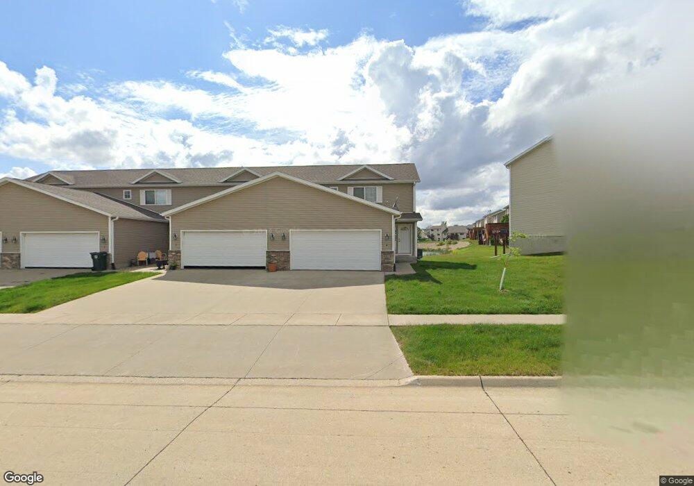 4925 Algonquin Dr unit 3, Cedar Falls, IA 50613 - photo 1