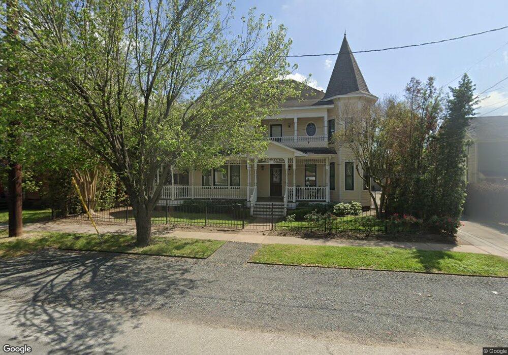 318 E 18th St, Houston, TX 77008 - photo 1