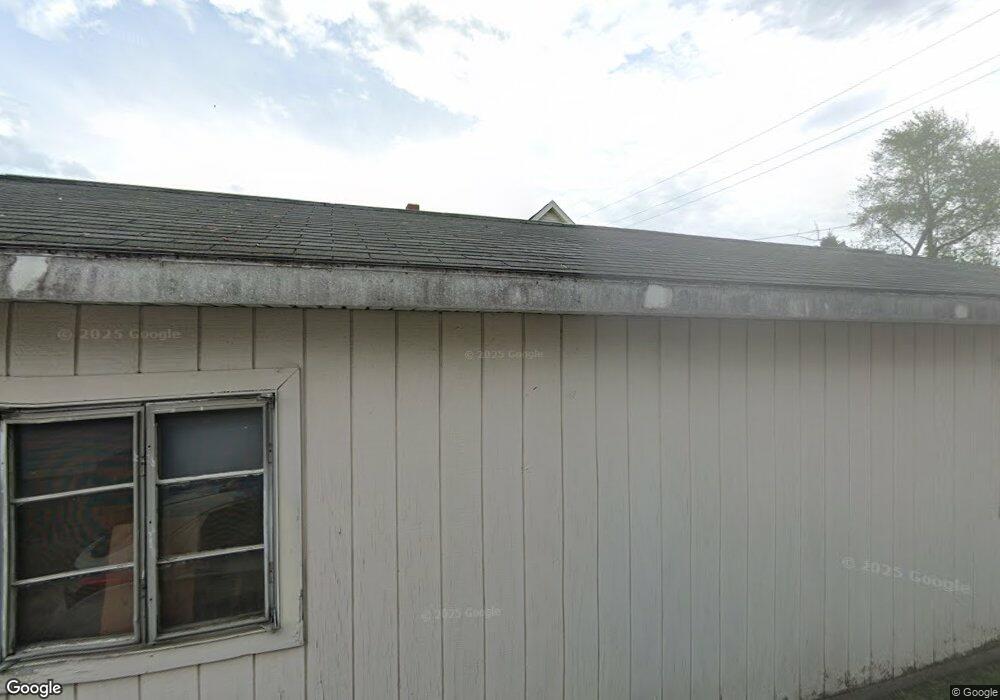 134 Locust St, Coshocton, OH 43812 - photo 1