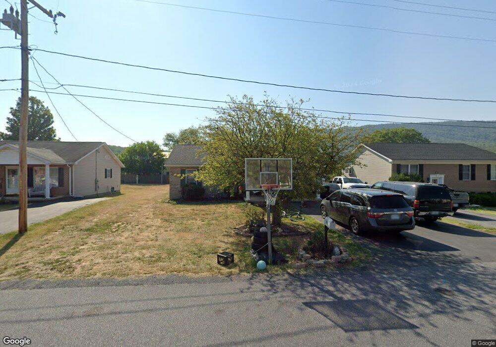 295 Miller Dr, Strasburg, VA 22657 - photo 1