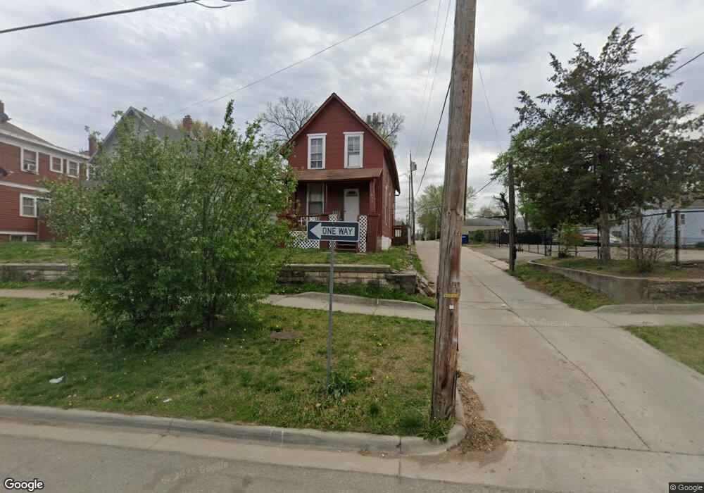 811 SW 5th St, Topeka, KS 66603 - photo 1