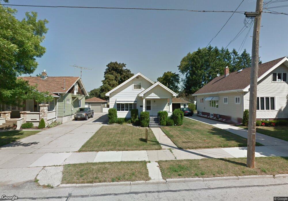 1920 27th St, Two Rivers, WI 54241 - photo 1