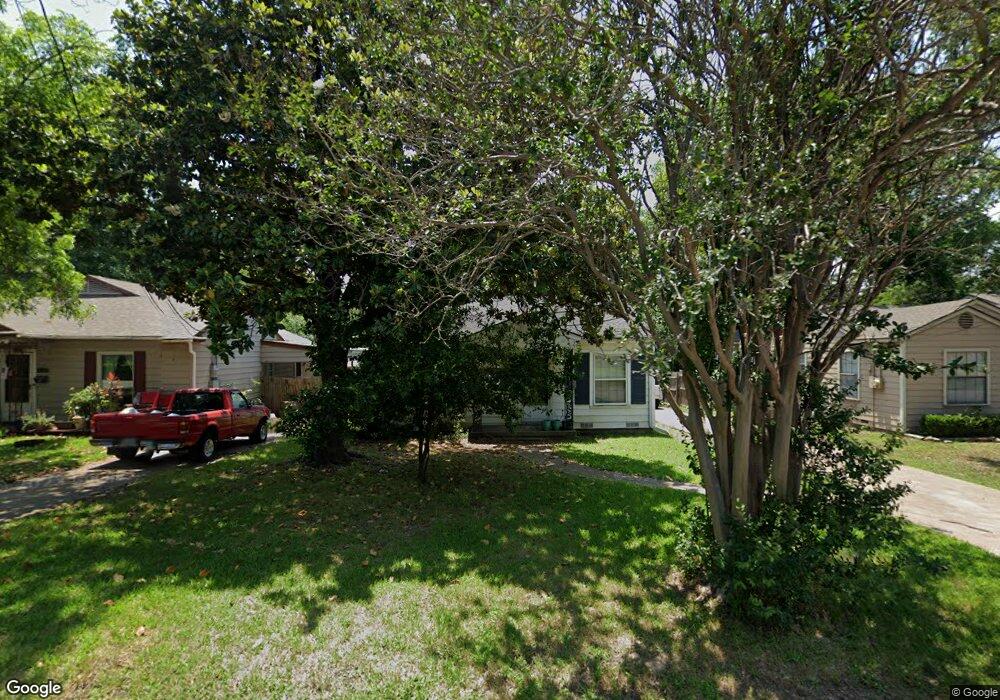 1707 N Clay St, Ennis, TX 75119 - photo 1