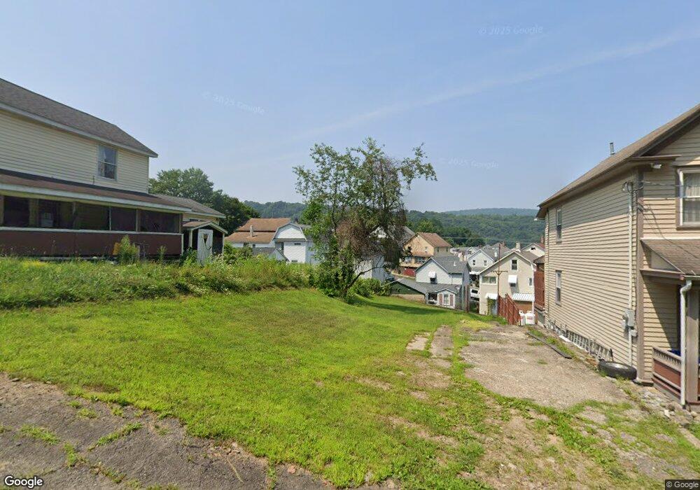 28 Line St, Glen Lyon, PA 18617 - photo 1