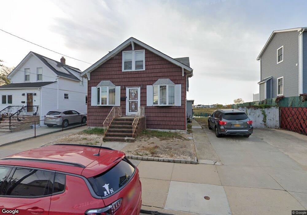 10116 160th Ave, Howard Beach, NY 11414 - photo 1
