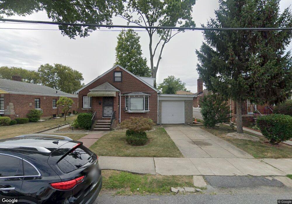 13818 62nd Ave, Flushing, NY 11367 - photo 1