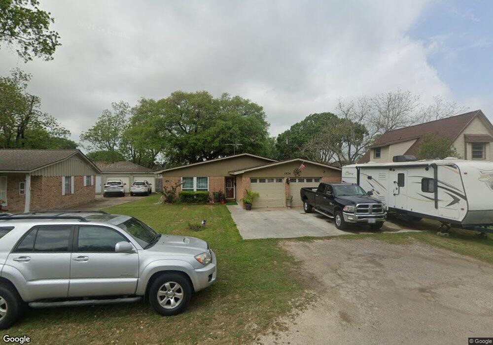1804 Sunset Ave, Bay City, TX 77414 - photo 1
