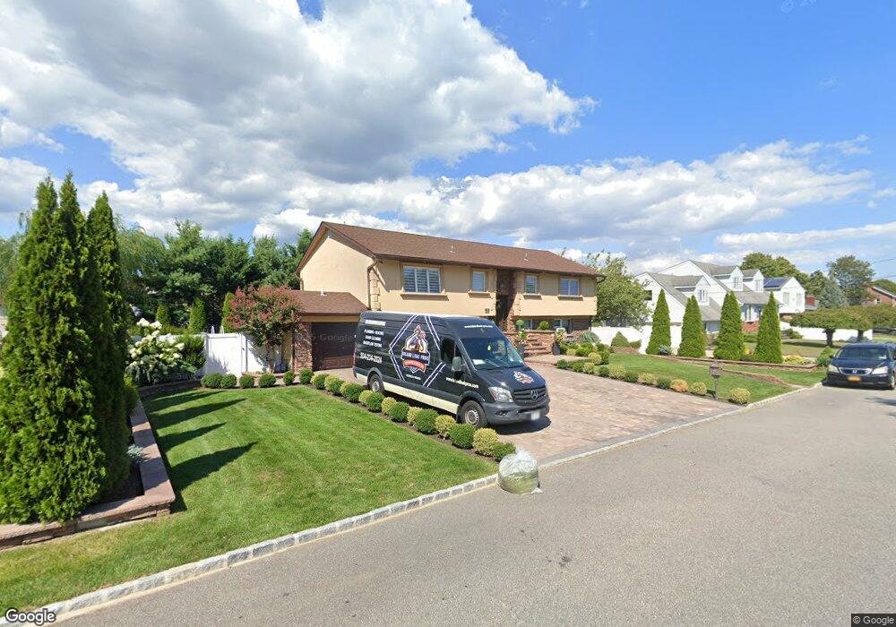 29 Gladys St, Lindenhurst, NY 11757 - photo 1