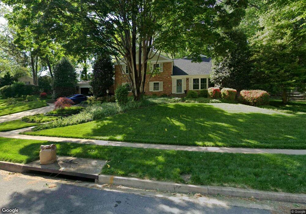 8326 Toll House Rd, Annandale, VA 22003 - photo 1