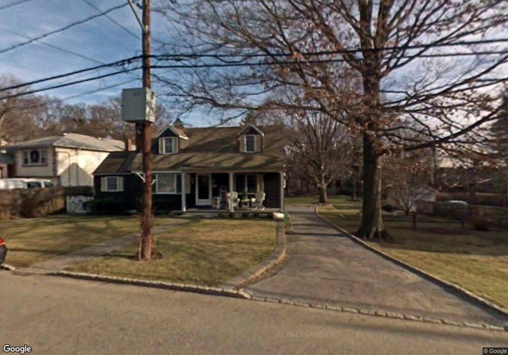 82 Glen Cove Dr, Glen Head, NY 11545 - photo 1