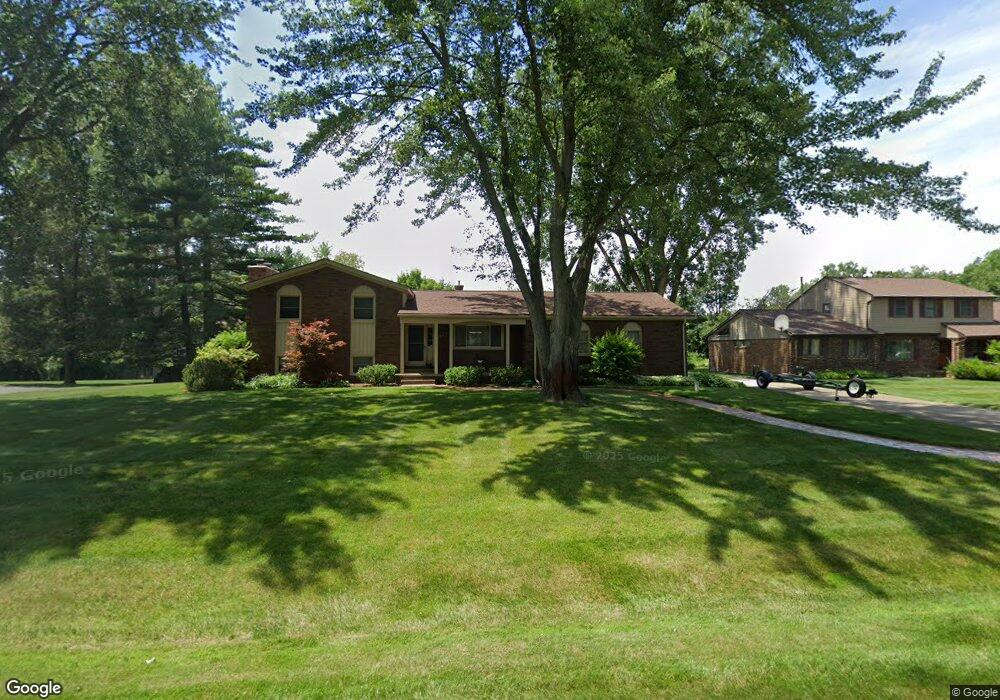 2074 Strader Dr, West Bloomfield, MI 48324 - photo 1