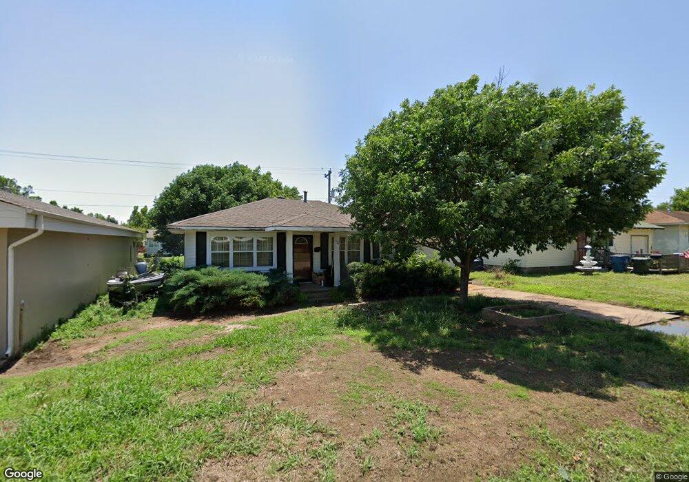 1135 E 5th St, Cushing, OK 74023 - photo 1