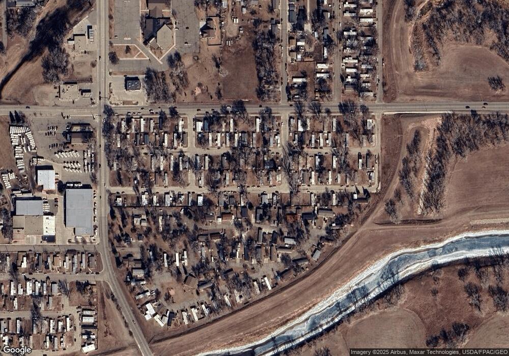 814 Poplar St, Mandan, ND 58554 - photo 1