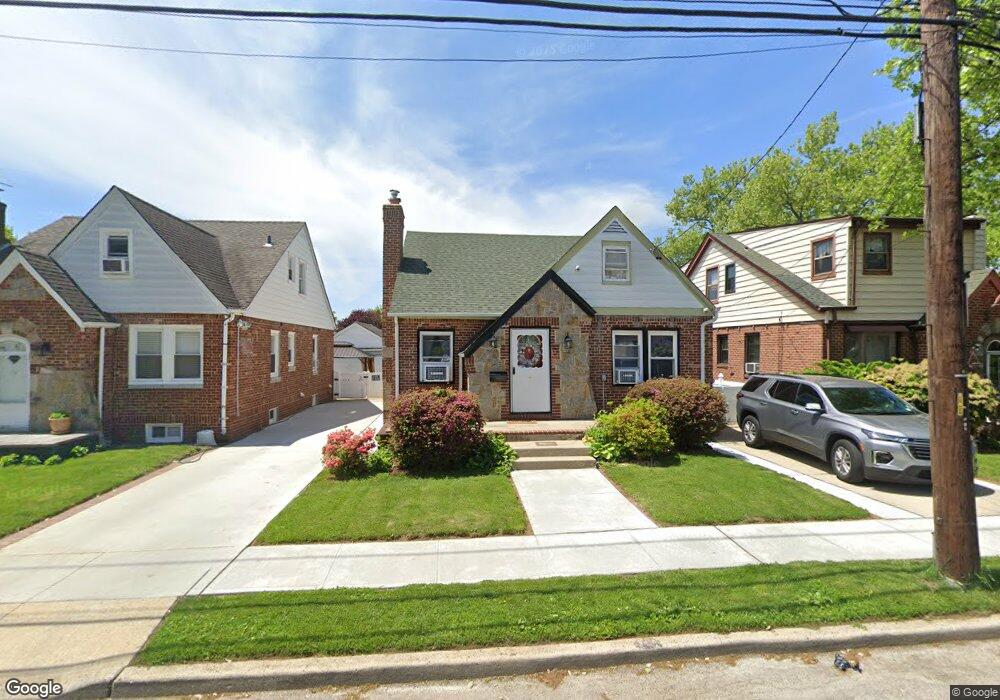 70 Hoffman St, Franklin Square, NY 11010 - photo 1