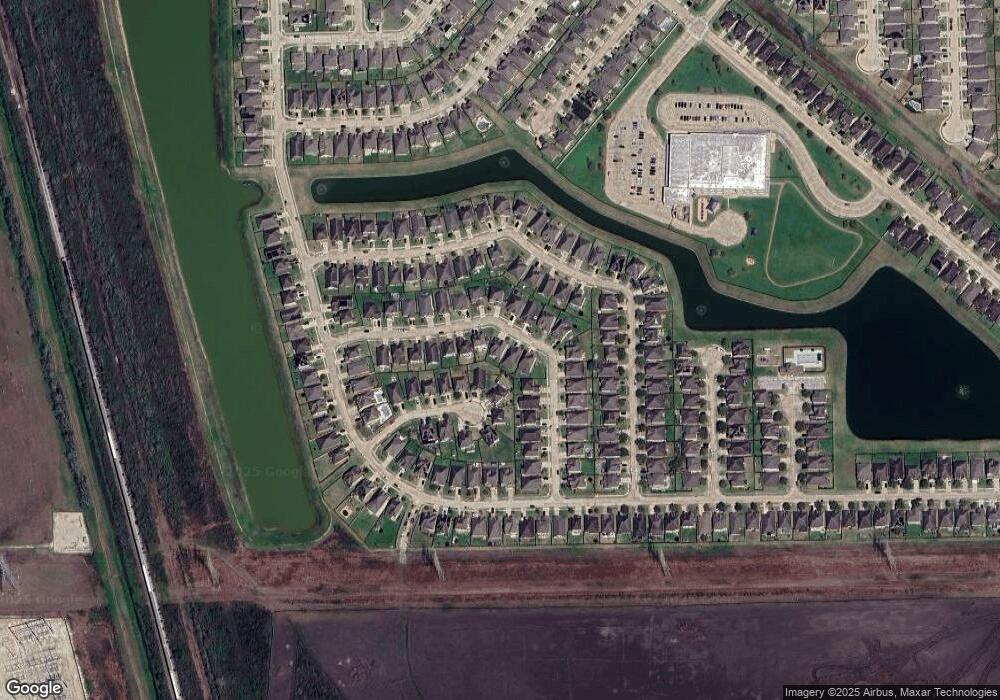 4719 Alluvial Cir, Alvin, TX 77511 - photo 1
