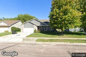 1901 Country Club Dr, Elk Point, SD 57025