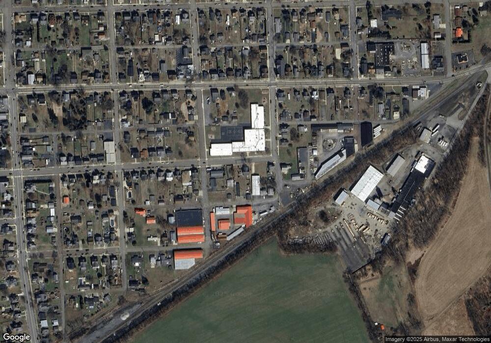 716 E 4th St, Nescopeck, PA 18635 - photo 1